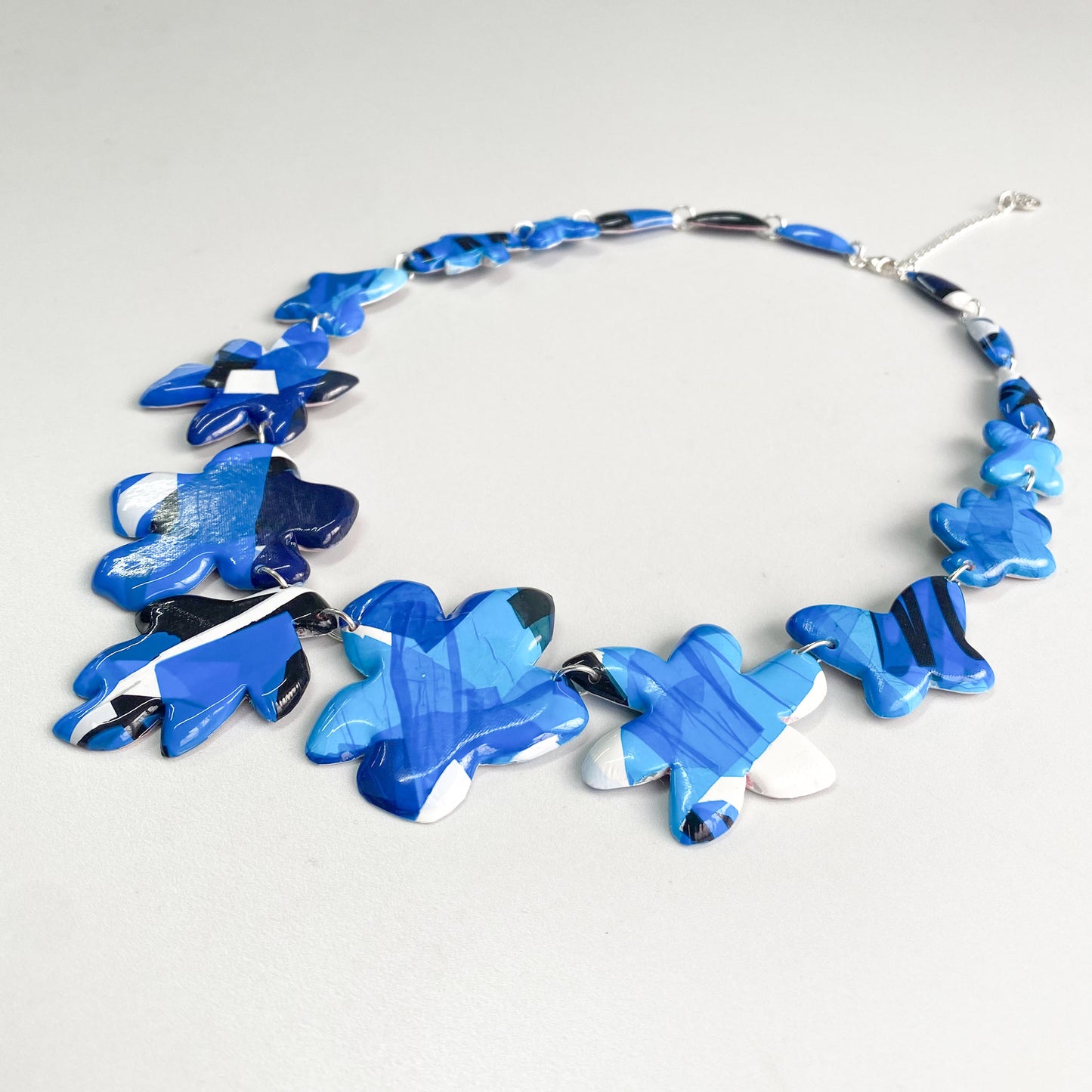 Collar Flora