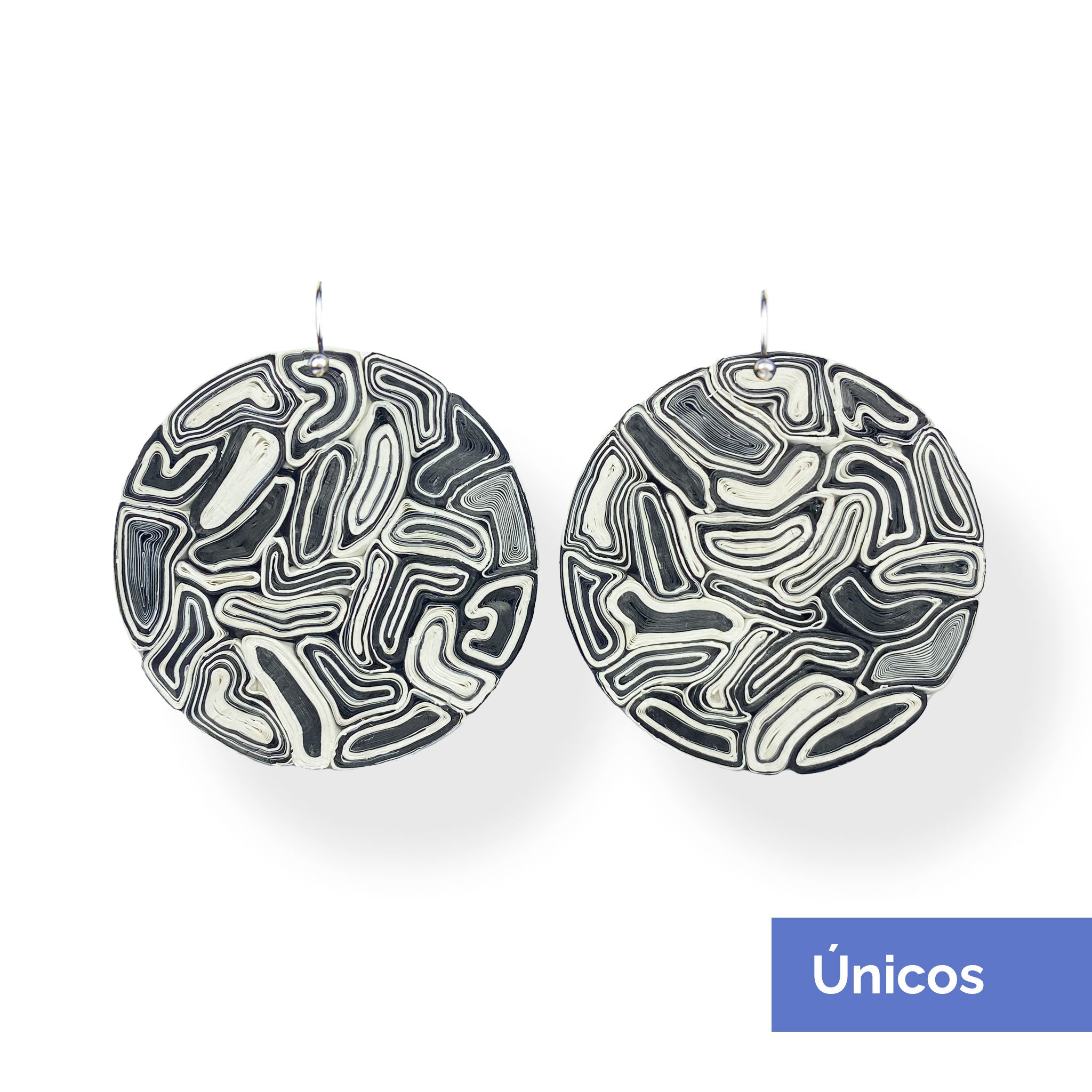 Aros Leo L, hecho con plástico reutilizado.